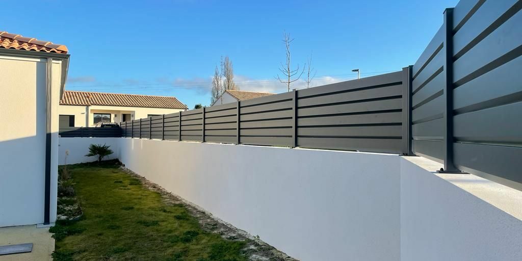 Pose d'une clôture aluminium à Nantes