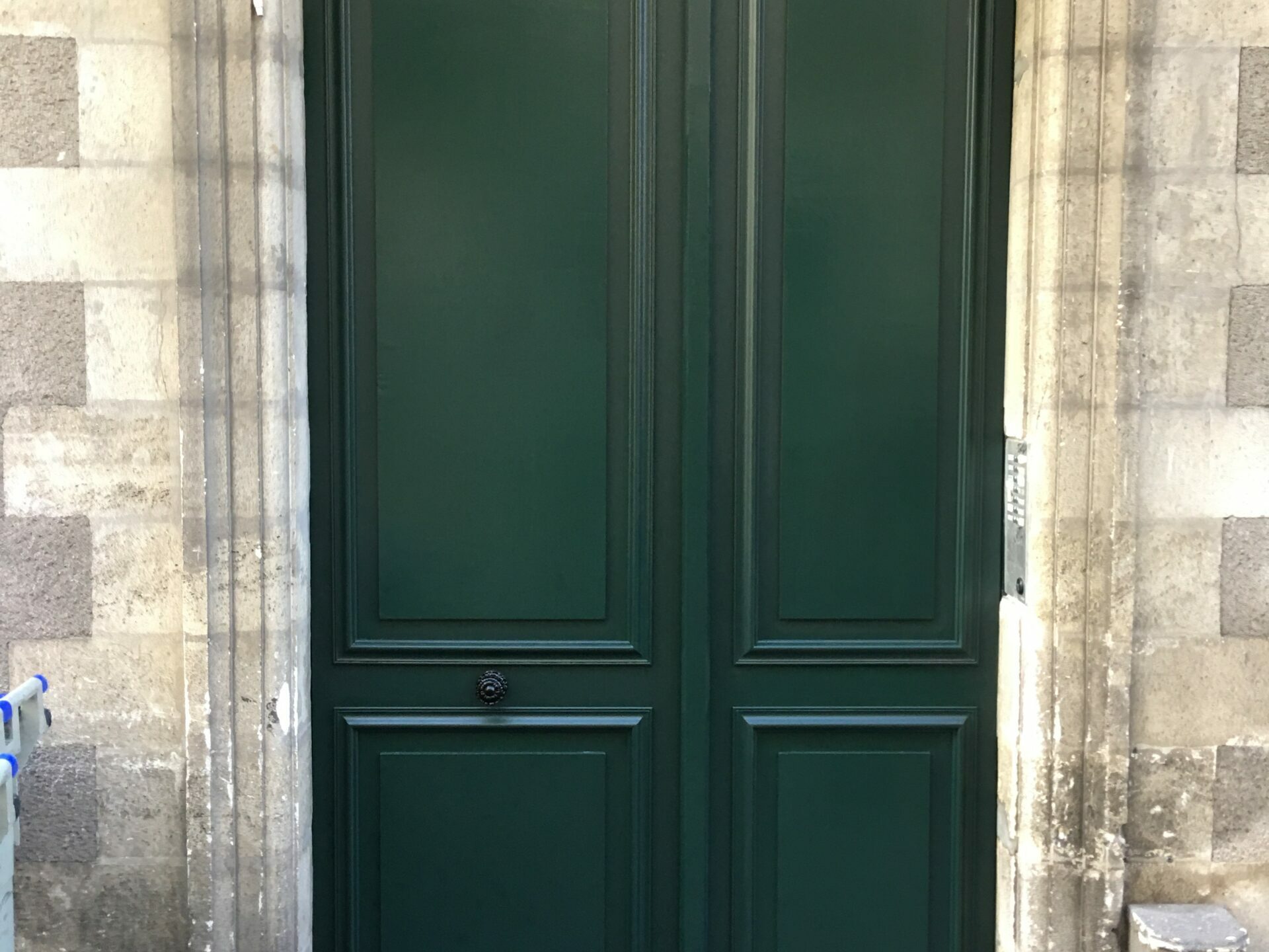 Remplacement d’entrée porte à Nantes Remplacement d'entrée porte à Nantes